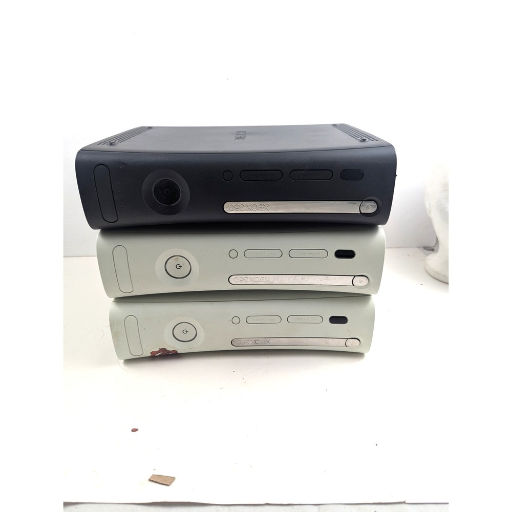 Microsoft Xbox 360 Fat Consoles Lot of 3  System Parts Or Repair‎ Only RROD